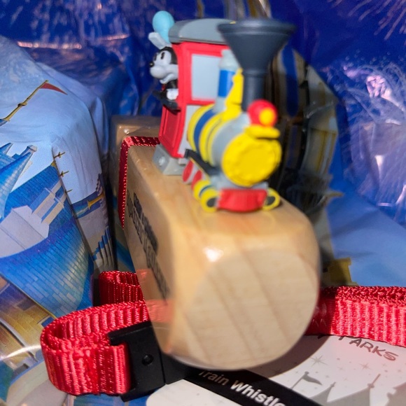 Disney Mickey runaway train whistle - Picture 3 of 6